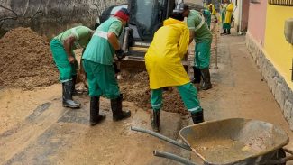 Aulas em Petrópolis devem ser retomadas nesta quinta-feira Aulas em Petrópolis devem ser retomadas nesta quinta-feira
