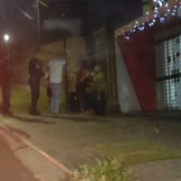 Vídeo mostra abordagem policial que terminou com venezuelano preso em Cascavel Imagem referente a Vídeo mostra abordagem policial que terminou com venezuelano preso em Cascavel