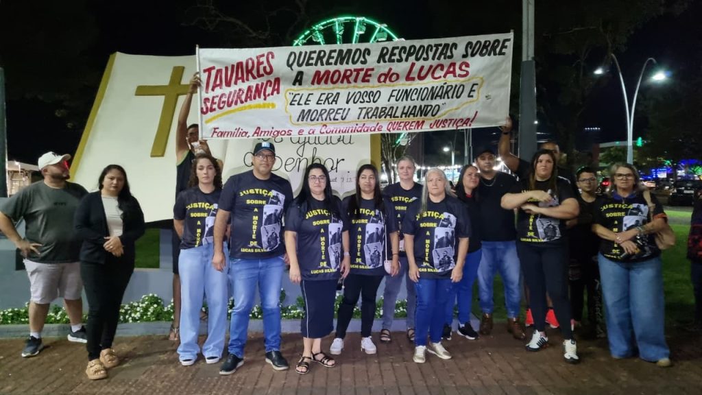 Sem respostas concretas sobre a morte de Lucas da Silva, familiares fazem manifestação em Cascavel