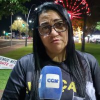 Durante protesto, mãe do vigilante Lucas da Silva faz desabafo: Imagem referente a Durante protesto, mãe do vigilante Lucas da Silva faz desabafo: