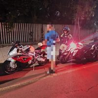 Blitz da PM na região norte: 75 multas, motos apreendidas e documentos vencidos Imagem referente a Blitz da PM na região norte: 75 multas, motos apreendidas e documentos vencidos