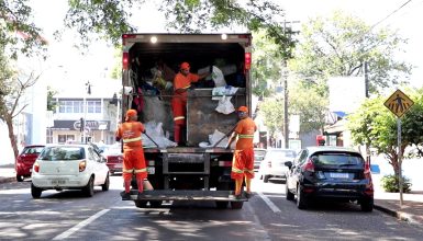 Coleta seletiva em Cascavel começa mais cedo: prepare seu lixo às 7h Imagem referente a Coleta seletiva em Cascavel começa mais cedo: prepare seu lixo às 7h