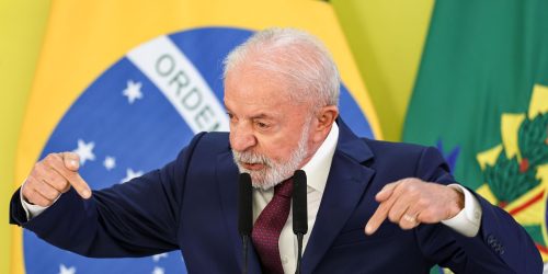 Fraude no INSS: “Se tiver filho meu nisso, será investigado”, diz Lula Imagem referente a Fraude no INSS: “Se tiver filho meu nisso, será investigado”, diz Lula