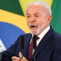 Lula descarta privatização dos Correios Imagem referente a Lula descarta privatização dos Correios