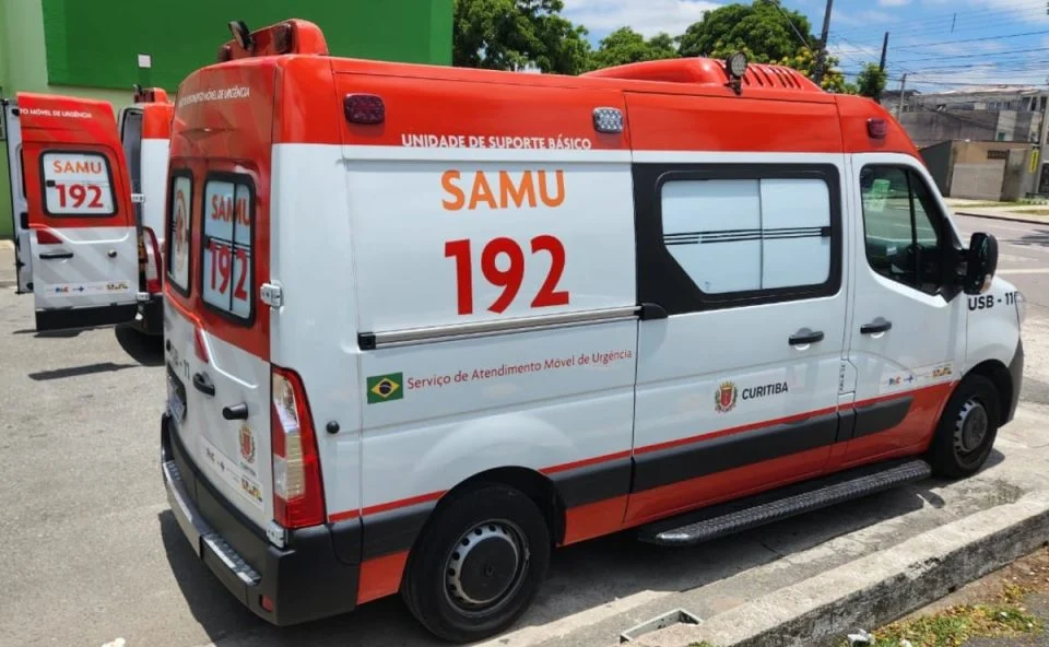 Mulher de 54 anos fica gravemente ferida após atropelamento na Rua Castro Alves, no Batel Mulher de 54 anos fica gravemente ferida após atropelamento na Rua Castro Alves, no Batel
