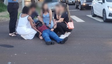 Motociclista de 19 anos fica ferida em acidente de trânsito no Centro Imagem referente a Motociclista de 19 anos fica ferida em acidente de trânsito no Centro