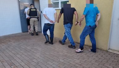 Mandado por estupro leva polícia a lavacar e termina com quatro detidos em Cascavel Imagem referente a Mandado por estupro leva polícia a lavacar e termina com quatro detidos em Cascavel