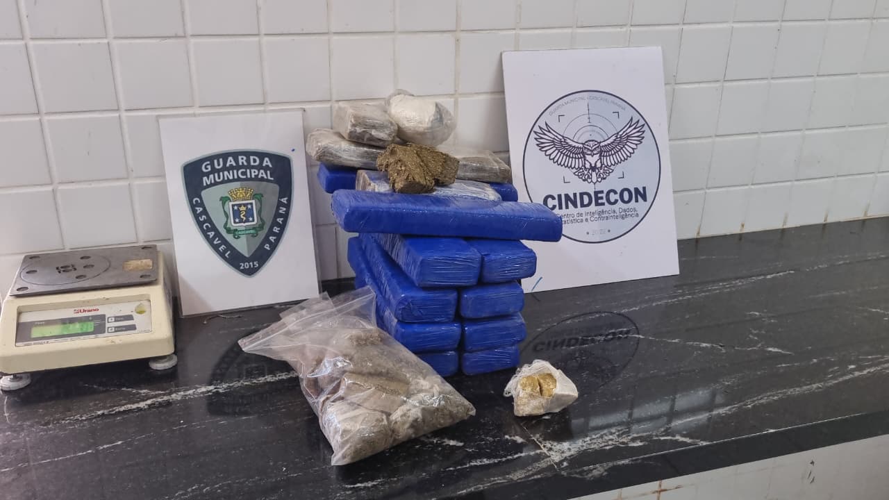 Guarda Municipal recupera ferramentas furtadas e apreende 10 kg de drogas Guarda Municipal recupera ferramentas furtadas e apreende 10 kg de drogas