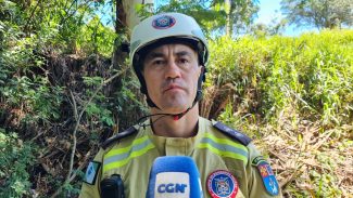 Caminhoneiro sofreu contusão bastante violenta, afirma Oficial do Corpo de Bombeiros sobre acidente na PR-180