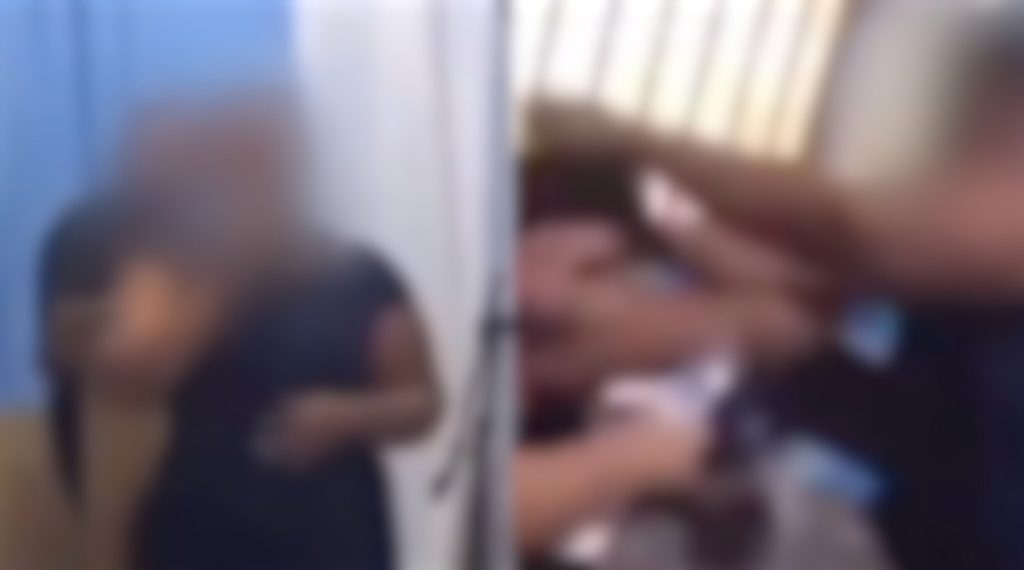 Mulher flagra namorado com outra, os dois apanham, mas casal sai junto no final