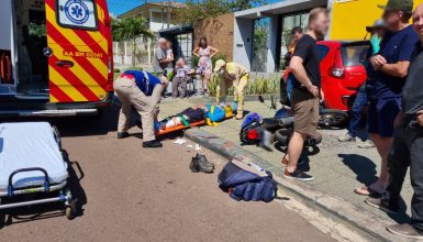 Imagem referente a Motociclista quebra a perna após acidente com carro no bairro Pioneiros Catarinenses, em Cascavel