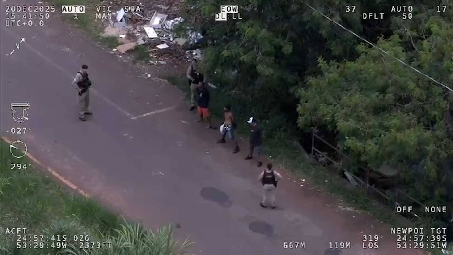 Imagem referente a Imagens aéreas do BPMOA mostram prisão de suspeito após tentativa de roubo em Cascavel