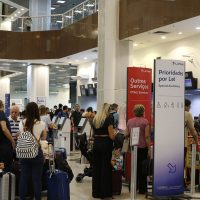 Anac discute com aéreas aumento de voos no Santos Dumont; Paes critica Imagem referente a Anac discute com aéreas aumento de voos no Santos Dumont; Paes critica