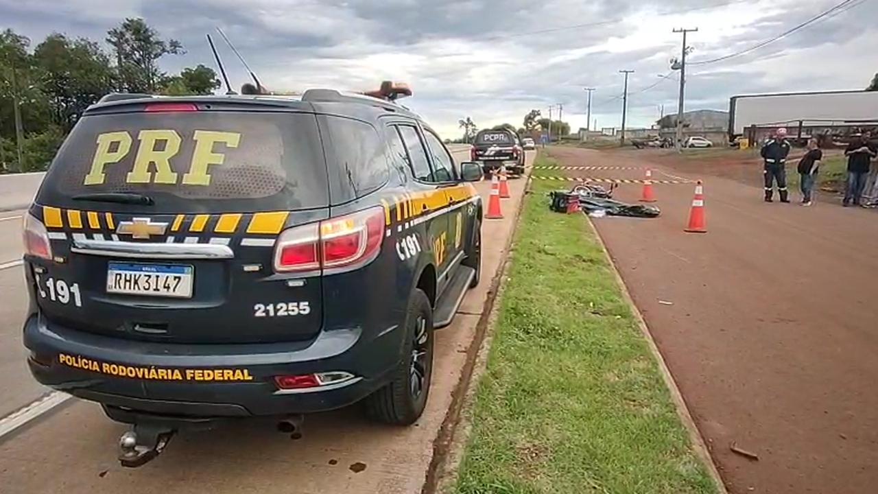 Adolescente morre em colisão com caminhão na BR-163, em Capitão Leônidas Marques Adolescente morre em colisão com caminhão na BR-163, em Capitão Leônidas Marques