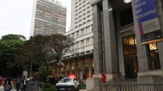 Mulher é presa suspeita de ajudar em roubo de obras de arte em SP Mulher é presa suspeita de ajudar em roubo de obras de arte em SP