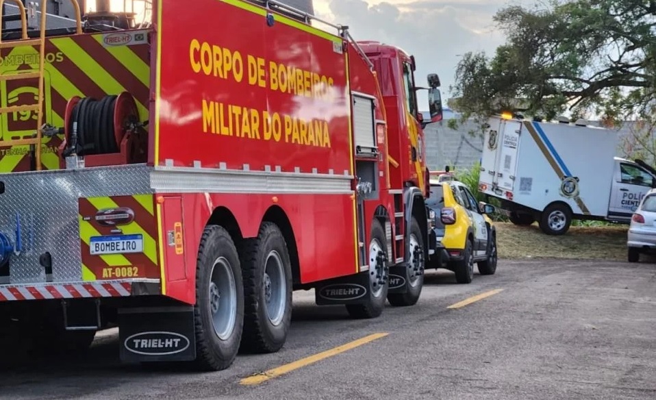 Jovem é encontrado morto com sinais de facadas no pescoço às margens de rio no Paraná