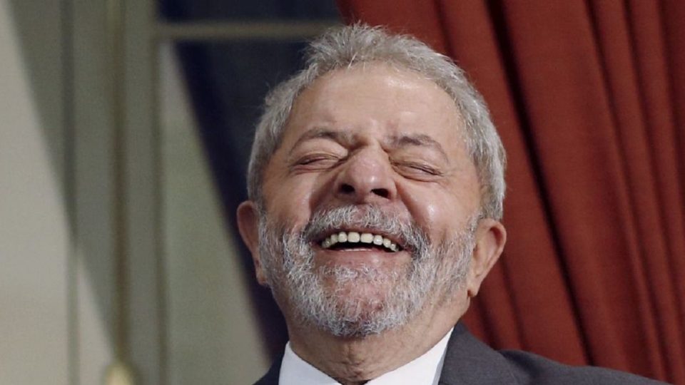 Lula assina Indulto de Natal e exclui condenados pelo 8 de Janeiro Imagem referente a Lula assina Indulto de Natal e exclui condenados pelo 8 de Janeiro