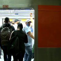 Imagem referente a O que abre e fecha nos dias 24 e 25 de dezembro em São Paulo