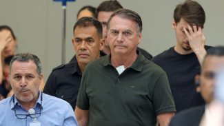 Moraes autoriza internação de Bolsonaro para realização de cirurgia