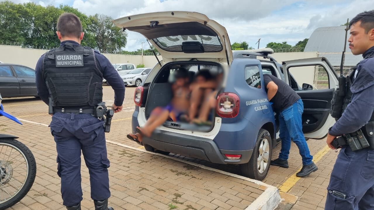 Adolescentes e jovem caem com 280 gramas de maconha em Cascavel 