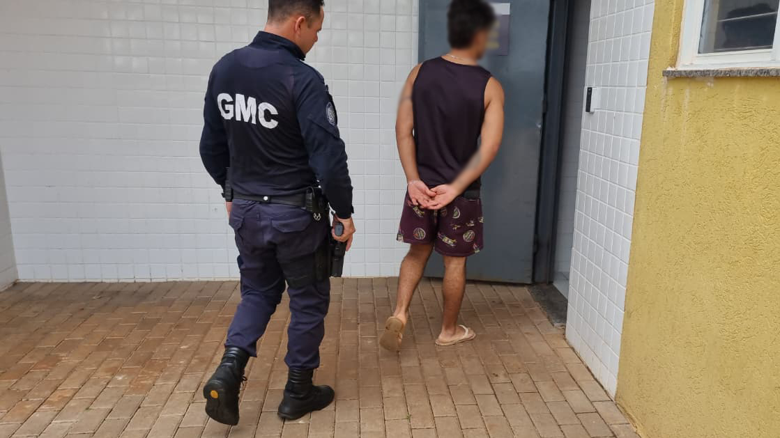 Mãe apanha do filho, da filha, da sobrinha e da inquilina no bairro Interlagos