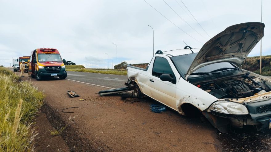 Strada capota e homem fica ferido na BR-467, em Cascavel