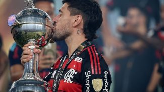 Arrascaeta é finalista no tradicional prêmio Rei da América Arrascaeta é finalista no tradicional prêmio Rei da América