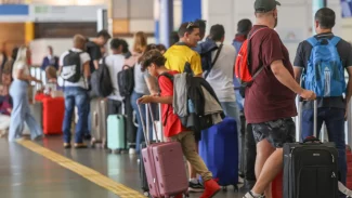 Pilotos e comissários podem entrar em greve a partir de 1º de janeiro