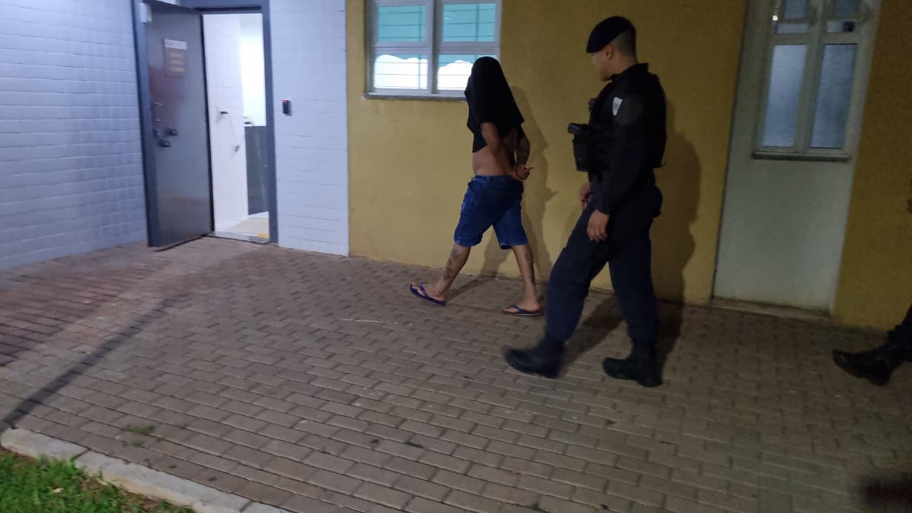 Em briga pós-ceia de Natal, homem é preso por violência doméstica no bairro Interlagos