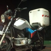 Imagem referente a Motocicleta furtada é recuperada pela PM no bairro Brasmadeira