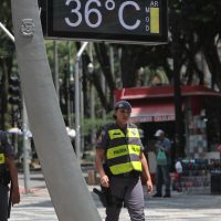 Imagem referente a Com calor, governo de São Paulo emite alerta para economia de água