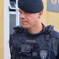 Imagem referente a Idosa disse aos servidores que foi expulsa de casa pela irmã; GM detalha o caso