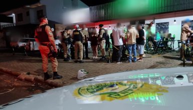 Polícia Militar atende denúncia de perturbação do sossego em Cascavel Imagem referente a Polícia Militar atende denúncia de perturbação do sossego em Cascavel