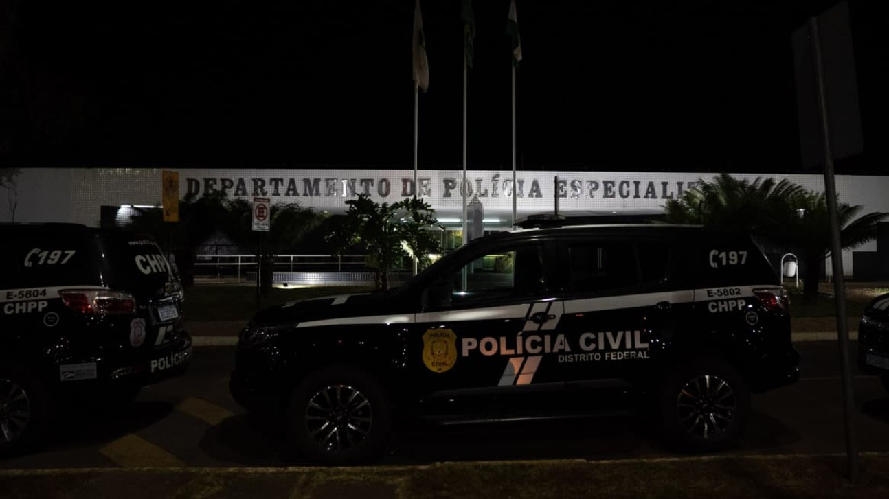 Advogado é preso por queimar homem em suposto ritual satânico
