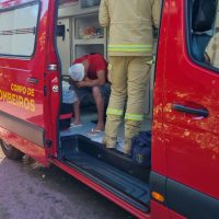 Homem tem lesões na cabeça ao ser agredido com machadinha na Rua do Amor Imagem referente a Homem tem lesões na cabeça ao ser agredido com machadinha na Rua do Amor