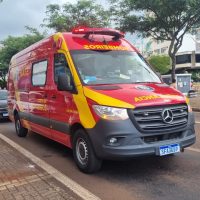 Imagem referente a Idosa cai na calçada na Avenida Brasil em Cascavel