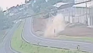 Imagem referente a Vídeo registrou capotamento que tirou a vida do jovem Matheus Mafra, de 17 anos