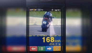 Motocicleta é flagrada a 168 km/h em trecho urbano da PRc-467, em Cascavel Imagem referente a Motocicleta é flagrada a 168 km/h em trecho urbano da PRc-467, em Cascavel