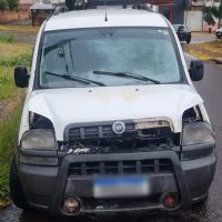 Imagem referente a Motor de Fiat Doblò pega fogo após pane elétrica no Alto Alegre