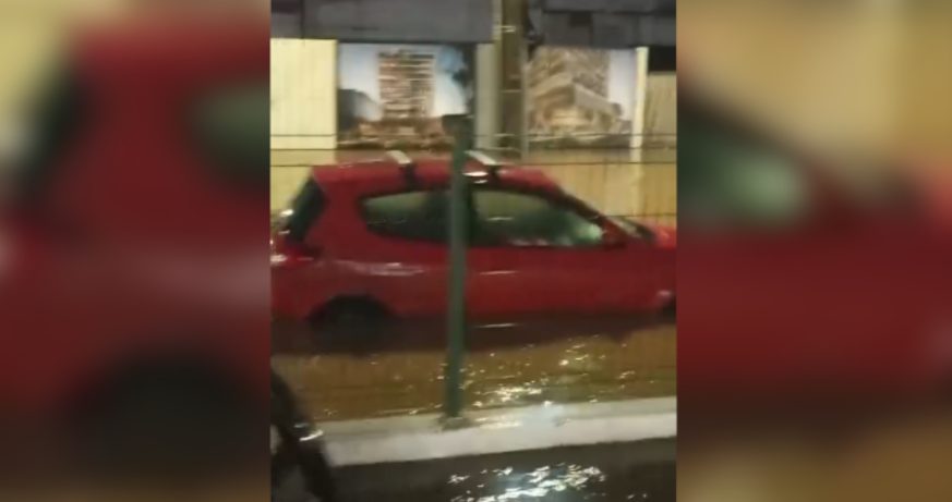 Fortes chuvas causam alagamentos em Florianópolis; Veja vídeo