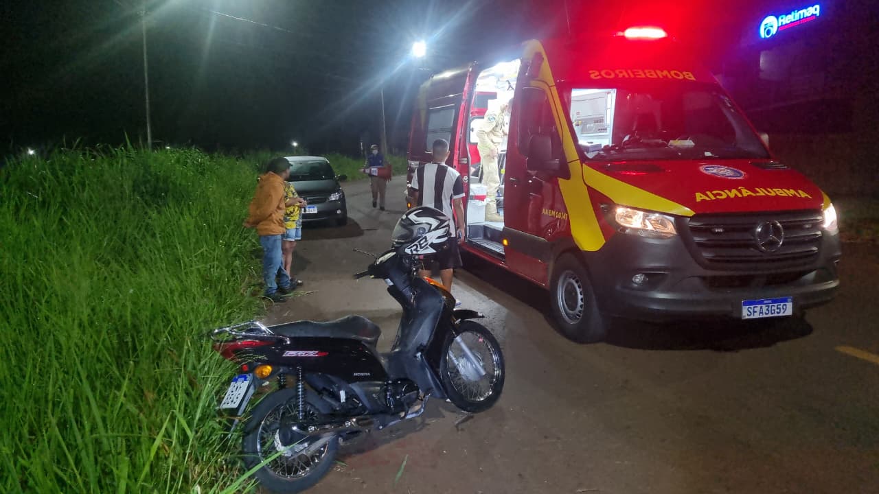 Homem de 40 anos é socorrido pelo Siate ao cair de Biz no Florais do Paraná