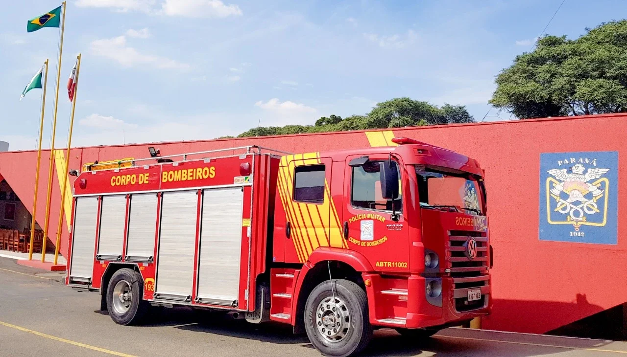 Ônibus e caminhão se envolvem em acidente na BR 153 e 11 passageiros ficam feridos