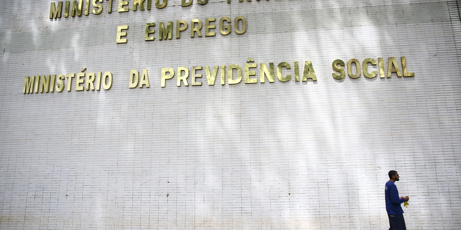 Brasil cria 85,8 mil vagas de trabalho em novembro Brasil cria 85,8 mil vagas de trabalho em novembro