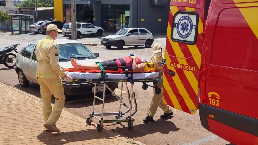 Mulher sobe em pia, cai e fratura o cóccix no bairro Cascavel Velho