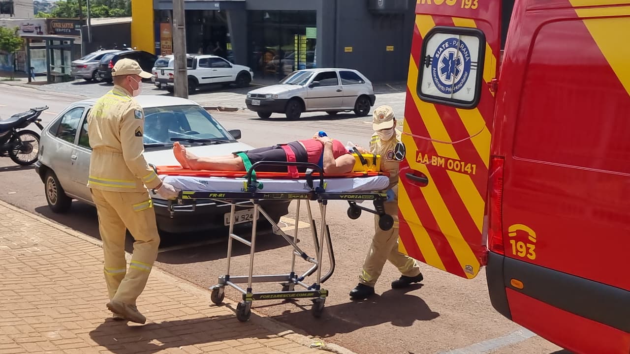 Mulher sobe em pia, cai e fratura o cóccix no bairro Cascavel Velho