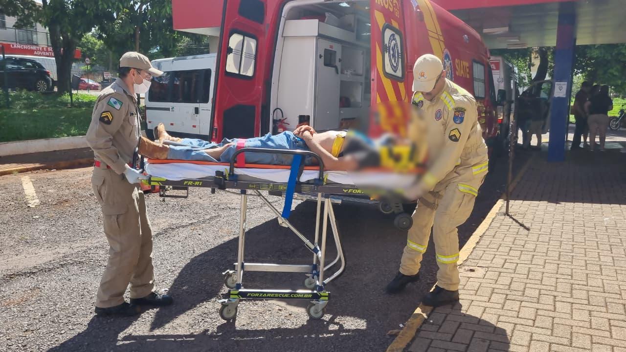 Motociclista fratura a lombar após acidente em estrada rural de Cascavel Motociclista fratura a lombar após acidente em estrada rural de Cascavel