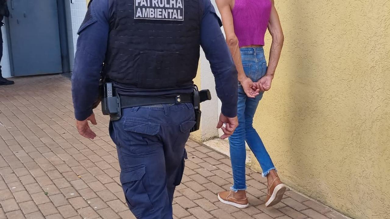 Procurada desde 2018, mulher é presa em Cascavel Procurada desde 2018, mulher é presa em Cascavel