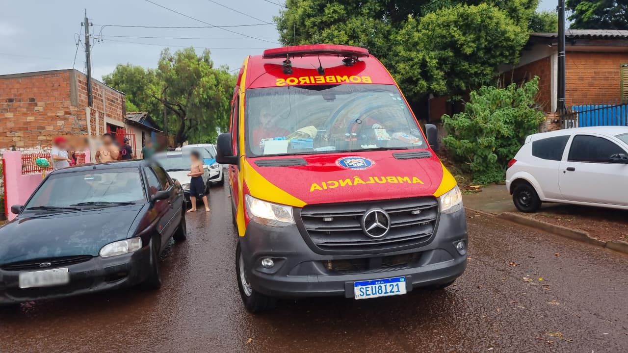 Homem de 50 anos passa por sutura na cabeça após acidente em casa no Melissa