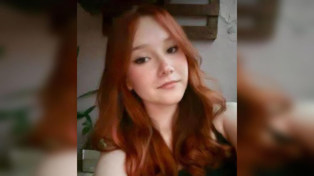 Adolescente de 16 anos morre ao sair da piscina e sofrer choque elétrico no RS Adolescente de 16 anos morre ao sair da piscina e sofrer choque elétrico no RS