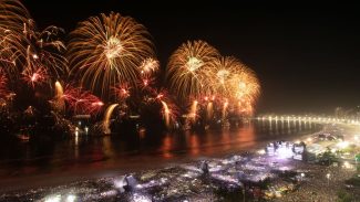 Virada do ano no Rio leva 2,6 milhões de pessoas a Copacabana